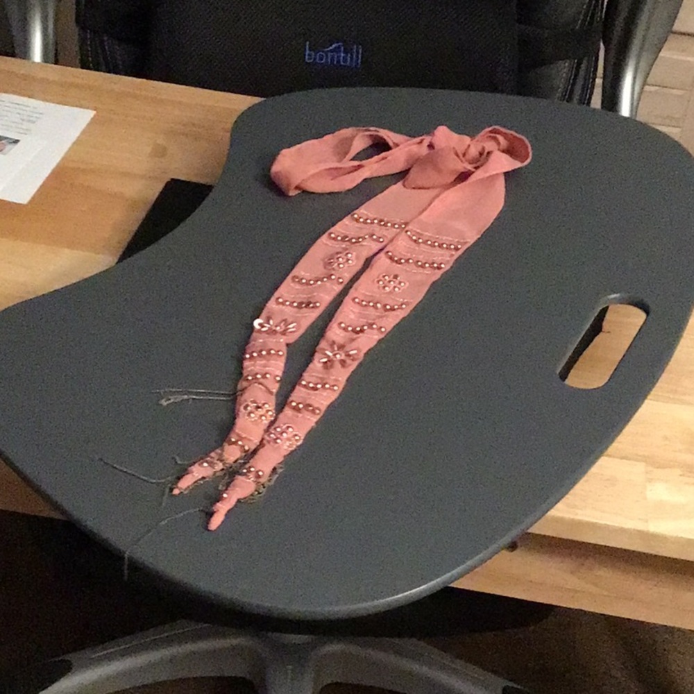 Beaded mauve long fashion scarf - Picture 1 of 3